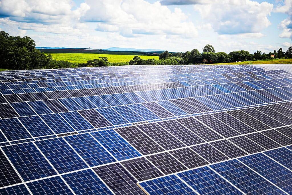 Energia solar ultrapassa 15 GW e R$ 78,5 bi em investimentos no Brasil
