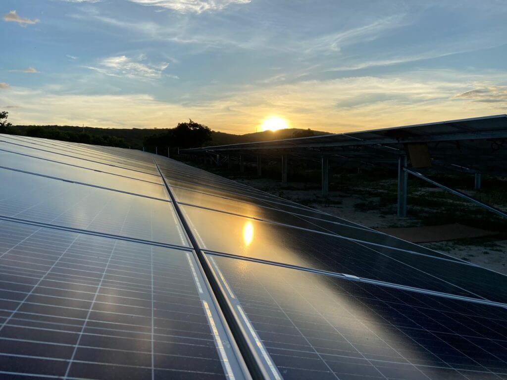Elétron e Kroma irão investir R$340 mi em complexo solar em PE