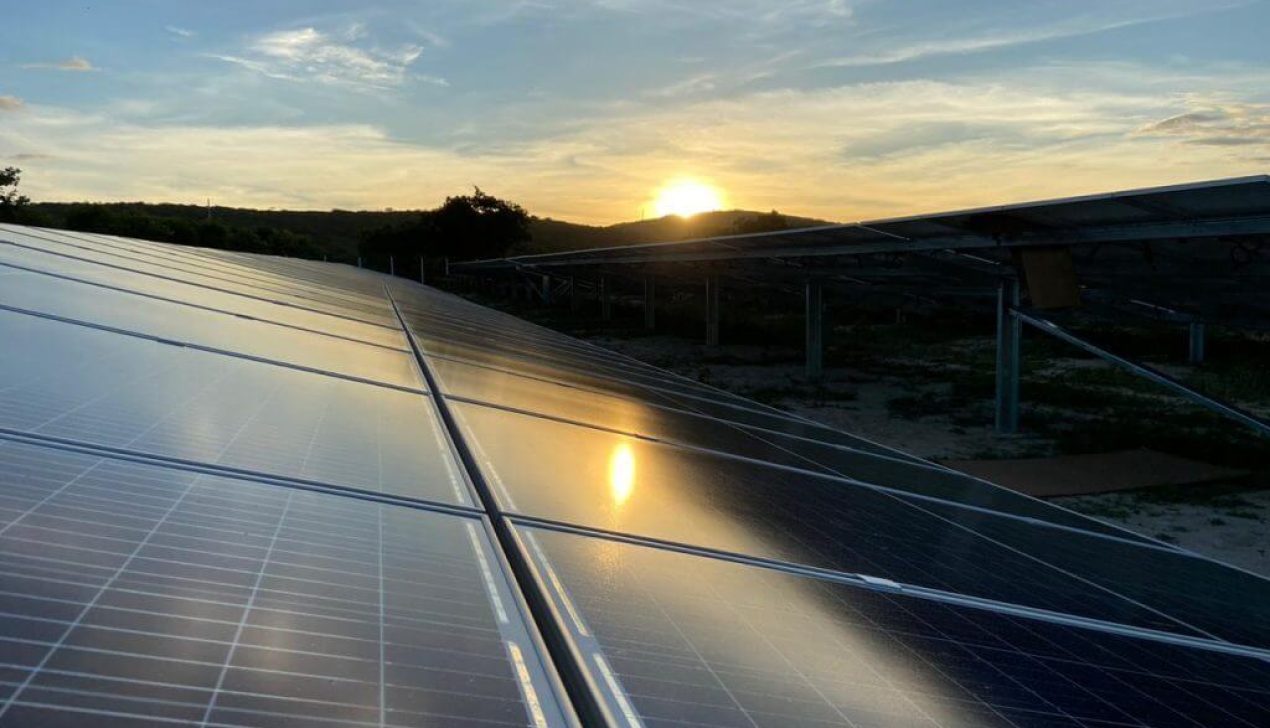 Parque-Solar-da-Eletron-em-Carnaiba-PE.-1024×768 Parque-Solar-da-Eletron-em-Carnaiba-PE.-1024x768