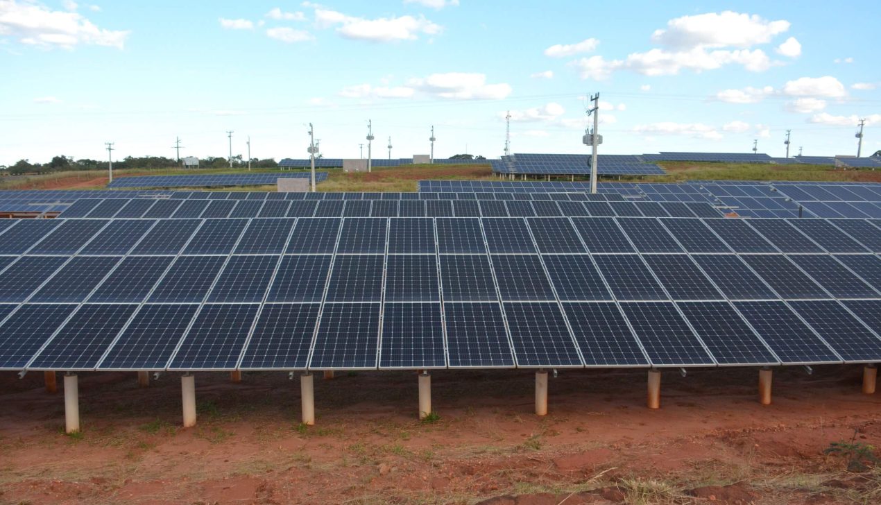 Geração de energia solar em Mato Grosso do Sul cresce 57% e coloca o estado como o 8º maior do Brasil Geração de energia solar em Mato Grosso do Sul cresce 57% e coloca o estado como o 8º maior do Brasil