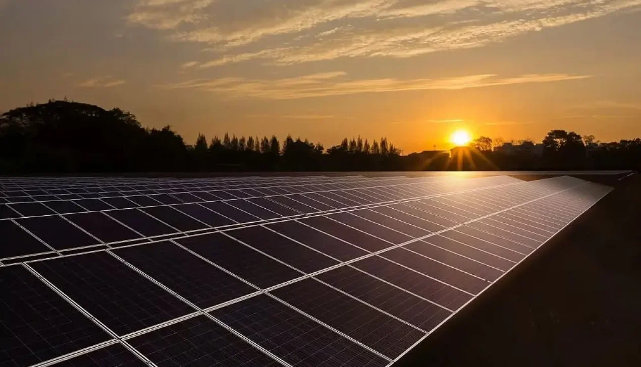 mercadolivre-de-energia placa solares e o por do sol